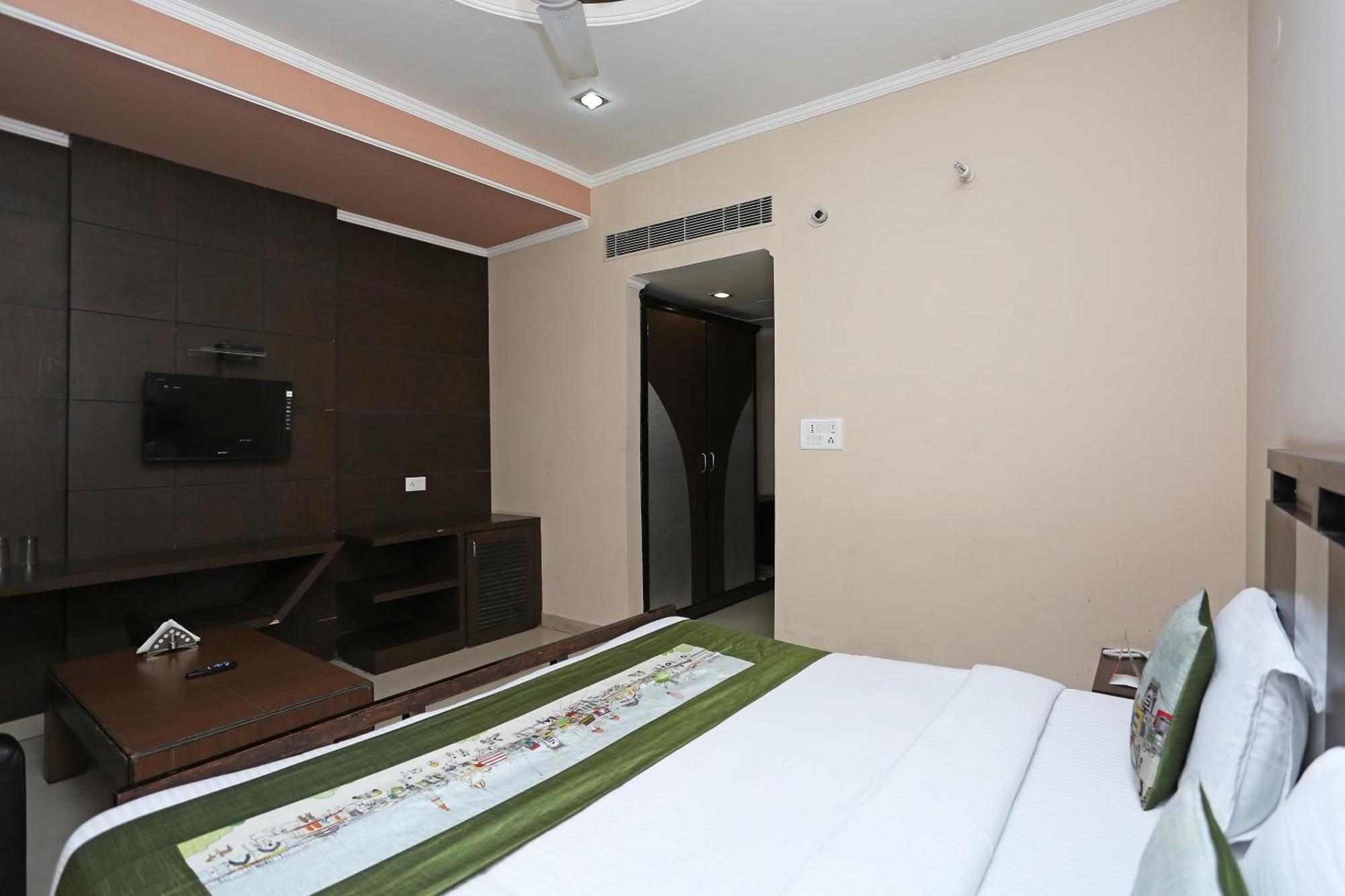 Hotel O Mukut Regency Ghaziabad Buitenkant foto